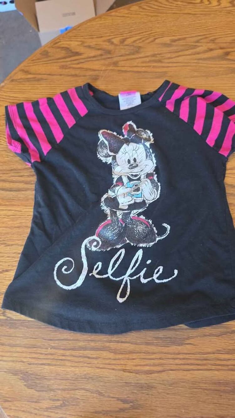 Disney Minnie Mouse Selfie T-Shirt Size 6/6X